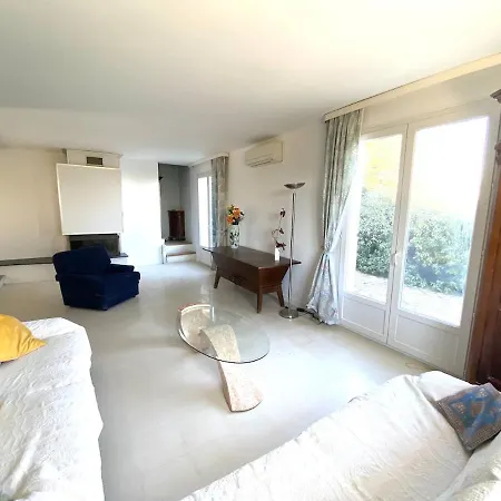 Grande 6 Personnes Avec Piscine Dans Un Cadre Verdoyant